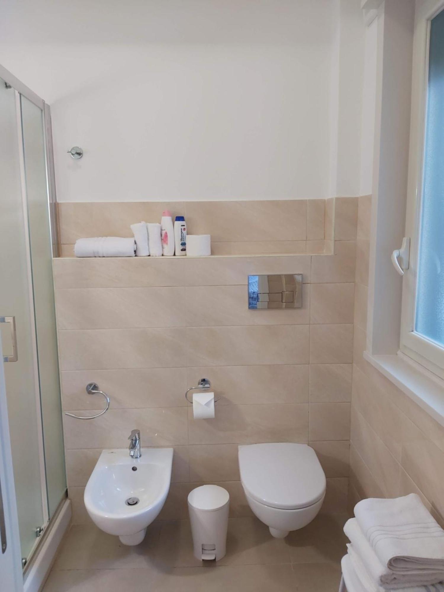 B&B Carpe Diem Gravina di Catania Eksteriør bilde